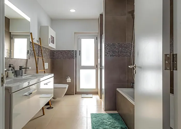 Independent With An Immense Heated Pool! * Oroteanda Baja