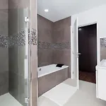 Вилла Independent With An Immense Heated Pool!