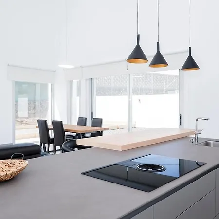 Independent With An Immense Heated Pool! Villa *