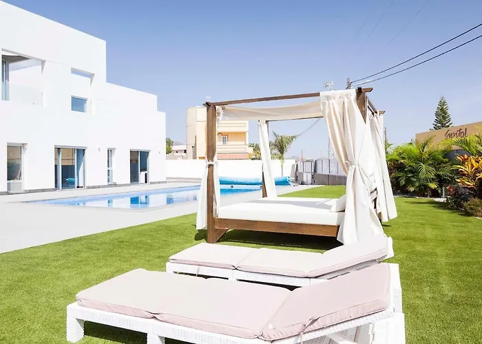 Willa Independent With An Immense Heated Pool! Oroteanda Baja