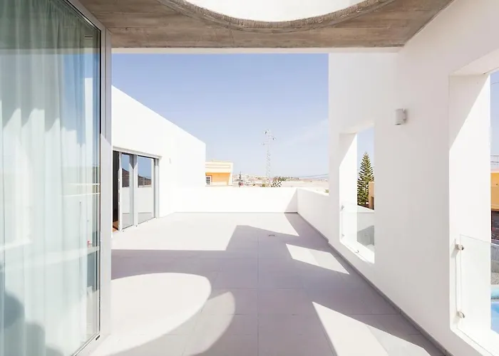 Willa Independent With An Immense Heated Pool! *