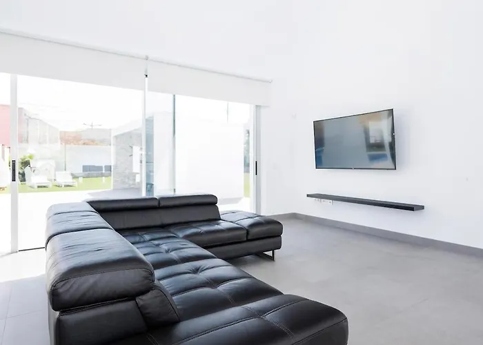 Independent With An Immense Heated Pool! Villa *